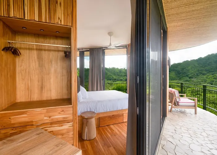 Suitree Experience Hotel 4*